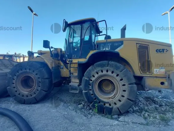 3#9031 Pala gommata Caterpillar modello 966H