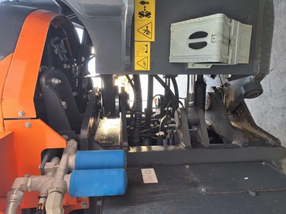 Pala gommata Doosan DL420-5