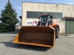Pala gommata Doosan DL550-5