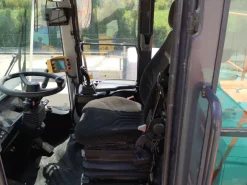 Pala gommata Doosan DL550-5