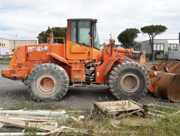 2#6217 Pala gommata Fiat Hitachi