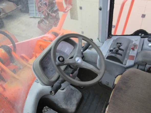 24#5085 Pala gommata Fiat Hitachi