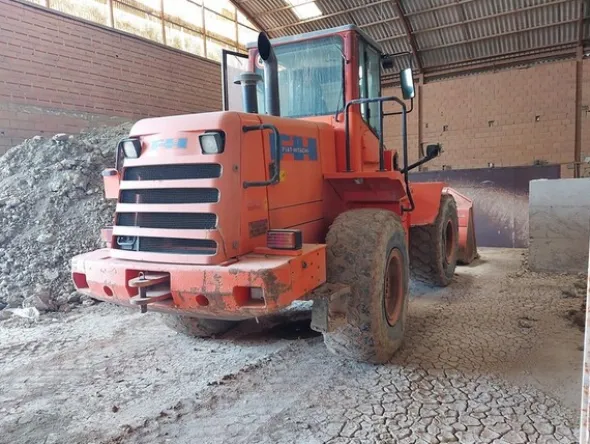 3#5783 Pala gommata Fiat Hitachi W17