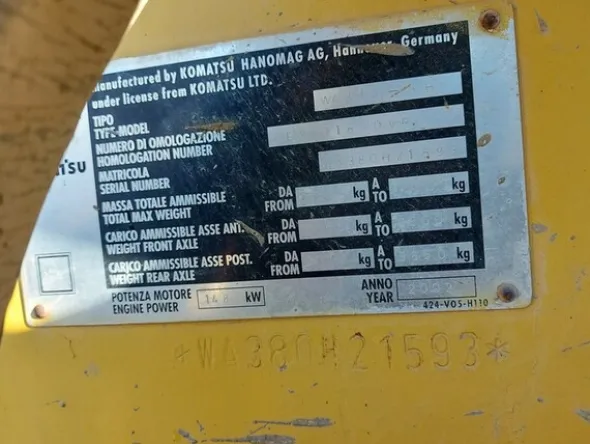 15#6932 Pala gommata Komatsu