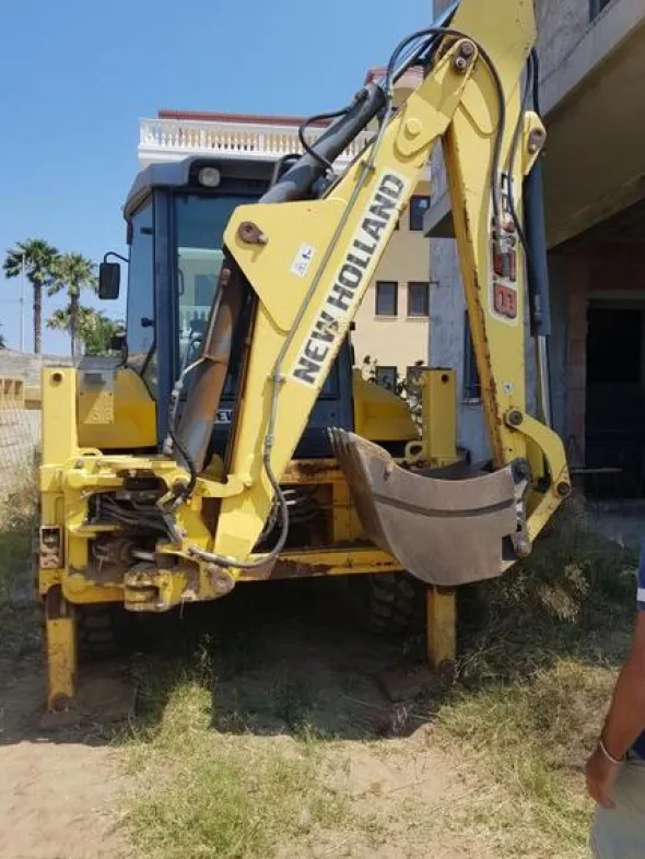 4#4518 Pala gommata New Holland