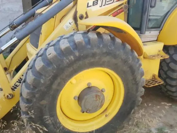 4#4518 Pala gommata New Holland