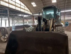 5#5783 Pala gommata New Holland