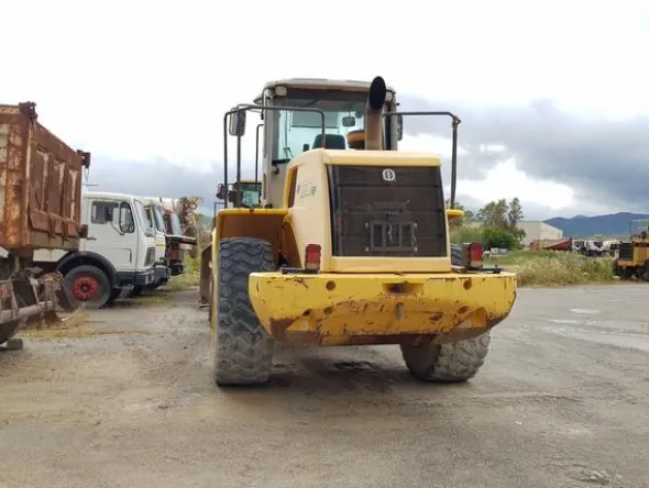 13#4479 Pala gommata New Holland