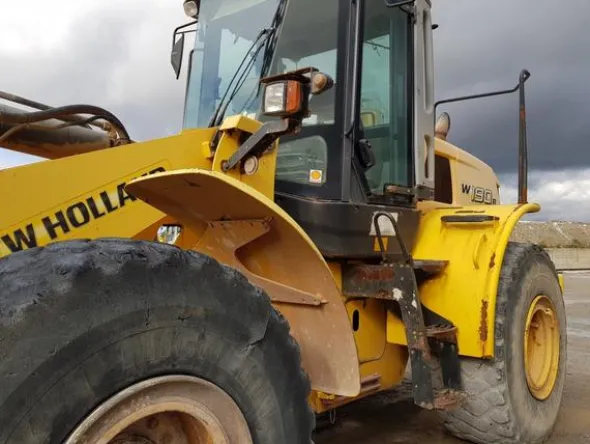13#4479 Pala gommata New Holland