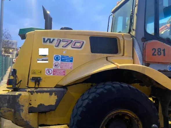 4#6842 Pala gommata New Holland