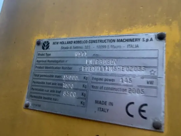 4#6842 Pala gommata New Holland