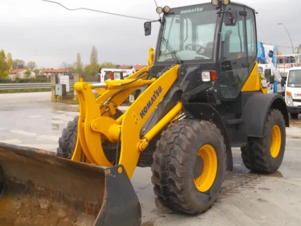1#3600 Pala Komatsu WA100 M-5