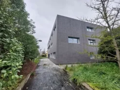 #2639425 Palazzina direzionale su tre livelli con ampia corte