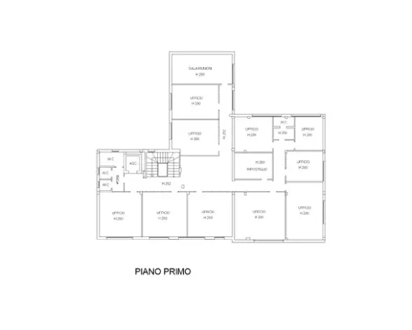 #2639425 Palazzina direzionale su tre livelli con ampia corte