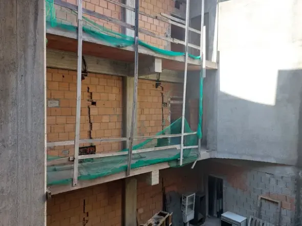 #2537908 Palazzina uffici grezza con pertinenze