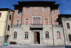 #2978 Palazzo uffici con corte in centro storico
