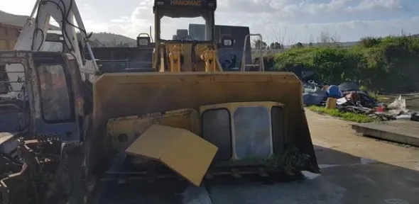 3#3901 Pale gommate Hanomag e Bobcat