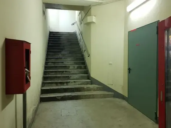 #8961 Palestra su due piani interrati