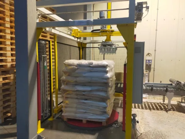 Pallettizzatore con avvolgitore di pallet NUOVO