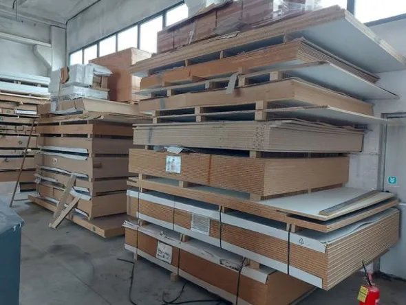 53#8616 Pannelli laminati di varie tipologie e dimensioni