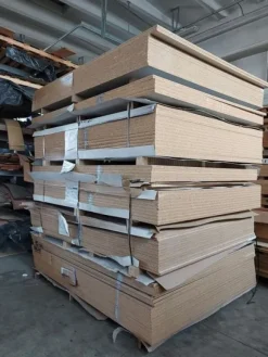 53#8616 Pannelli laminati di varie tipologie e dimensioni