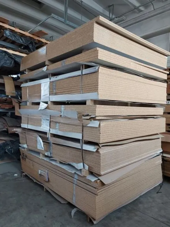 53#8616 Pannelli laminati di varie tipologie e dimensioni