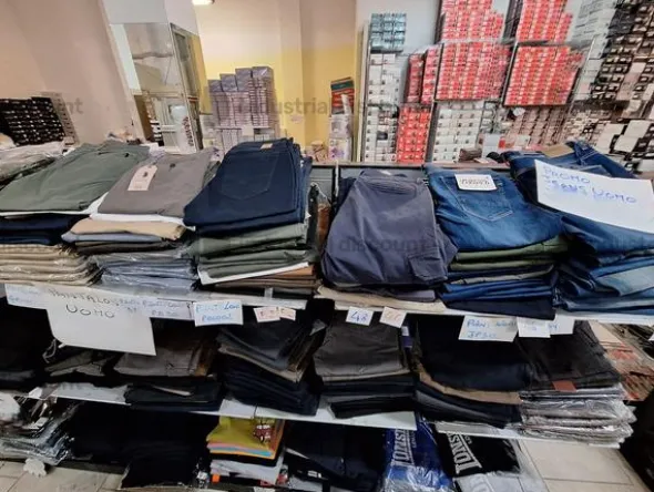 3#8933 Pantaloni e Jeans