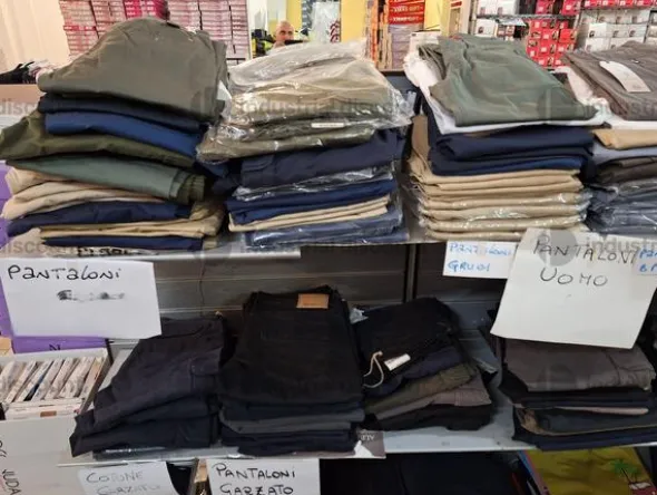 3#8933 Pantaloni e Jeans