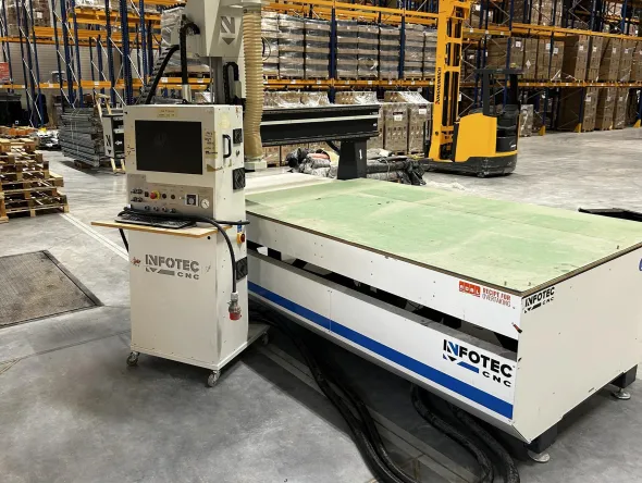 Pantografo CNC InfoTEC 2515 Energy