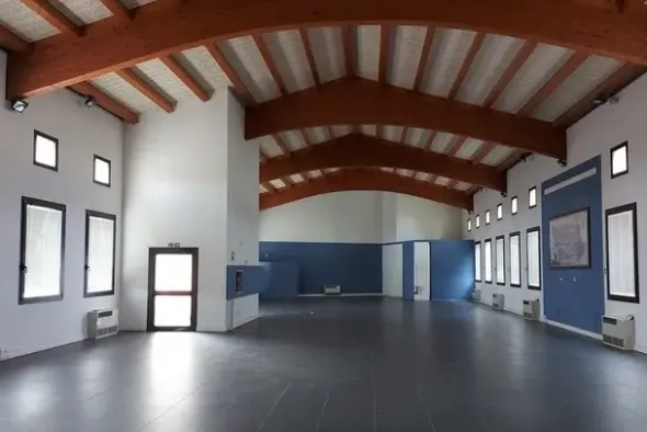 #14440 Parco commerciale con locali grezzi e terreni