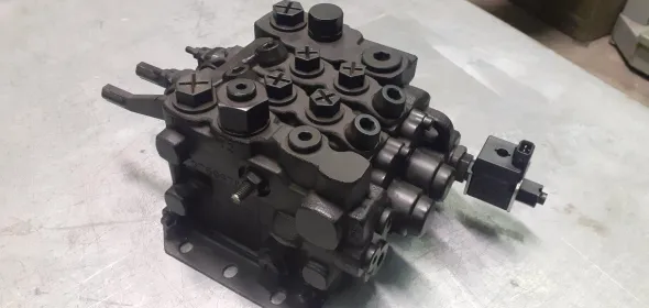 PARKER L90LS directional control valve
