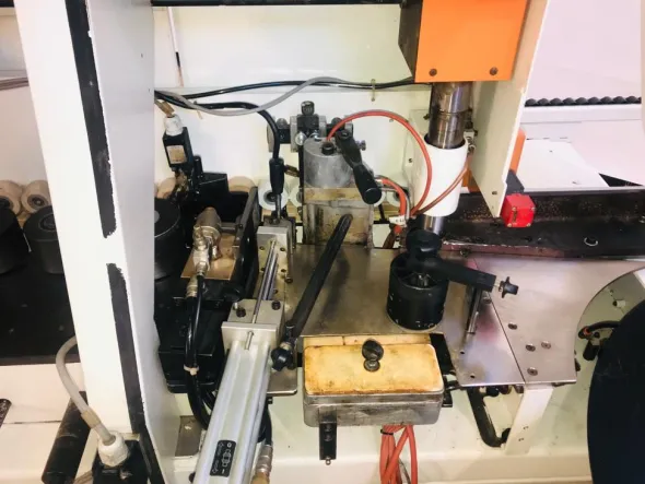 PE939 - 1270Bordatrice SCM K 203 R
