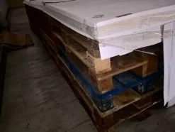 51#3630 Pedane in legno e cestelli in acciaio