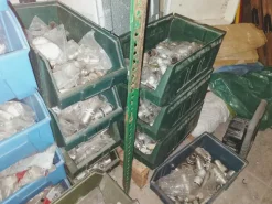 per cessata attivita offresi attrezzature e materiali