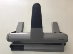 Perforatore carta 4 fori regolabile