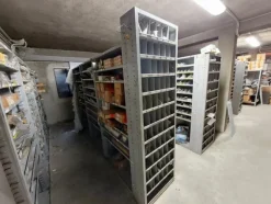 1#6777 Pezzi di ricambio di parti meccaniche e carrozzeria di autoveicoli Man