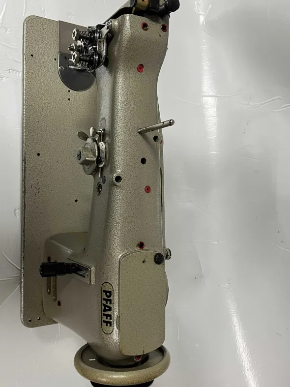 PFAFF 138 zig zag Like New Conditions