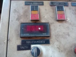 Piallatrice per travi PISANI mod. TR4 a 4 alberi usata