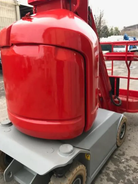 2#2833 Piattaforma aerea Manitou