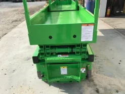 3#5594 Piattaforma aerea verticale a pantografo a libro a forbice Haulotte Compact 8