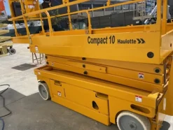 8#5755 Piattaforma aerea verticale Haulotte Compact