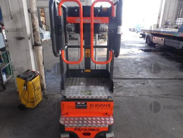 3#9821 Piattaforma elevatore monoposto Faraone