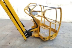 4#4535 Piattaforma semovente articolata elettrica Haulotte HA15 ip
