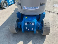 2#4535 Piattaforma semovente girevole articolata Genie z-30/20n