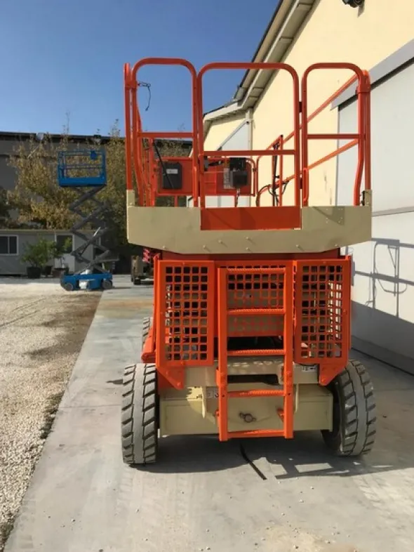 1#5594 Piattaforma verticale a pantografo a libro a forbice JLG 3369LE