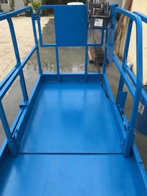 4#4058 Piattaforma verticale a pantografo Genie GS 3246