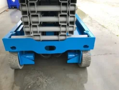 4#4058 Piattaforma verticale a pantografo Genie GS 3246
