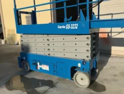 1#3708 Piattaforma verticale a pantografo elettrica Genie GS 3232