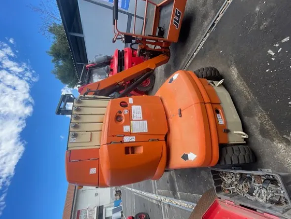 23#7733 Piattaforma verticale JLG