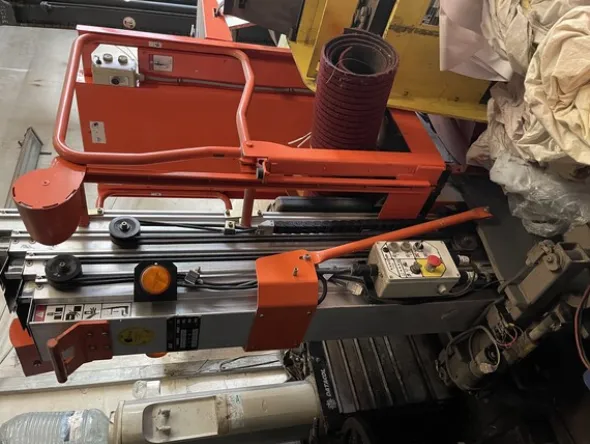 17#7401 Piattaforma verticale JLG